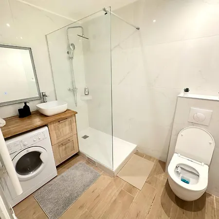 Apartment Bright Haven Between Champs Lyse And Trocadero Paris