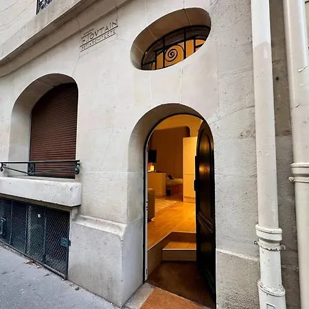 Apartment Bright Haven Between Champs Lyse And Trocadero Paris